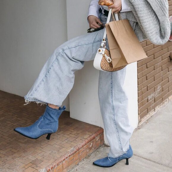 Dolce Vita Austin Boots - Picture 1 of 10